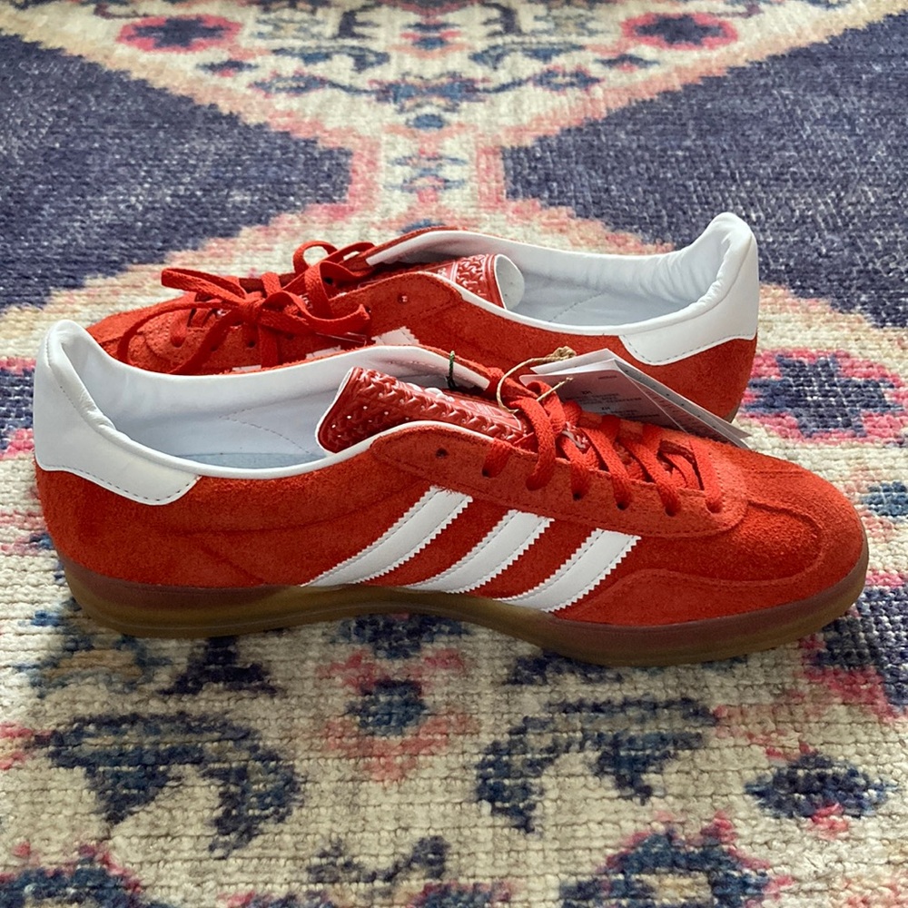 NWT RARE Adidas Bold Orange Indoor Gazelles